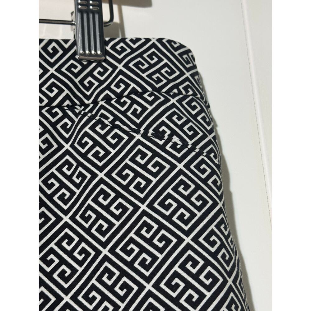 White House Black Market Cropped Geometric Pants Black White Women’s 14R - Picture 7 of 11